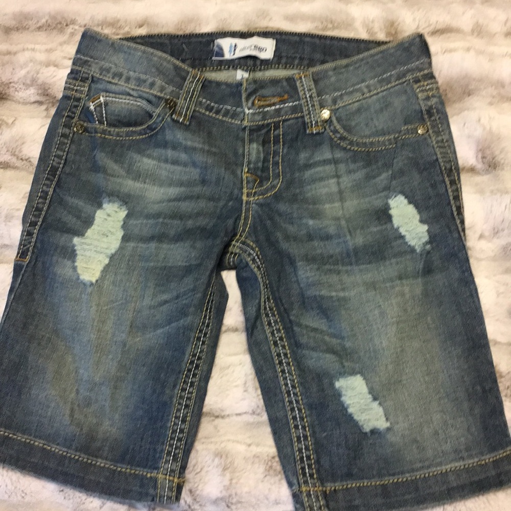 Bermuda shorts never worn